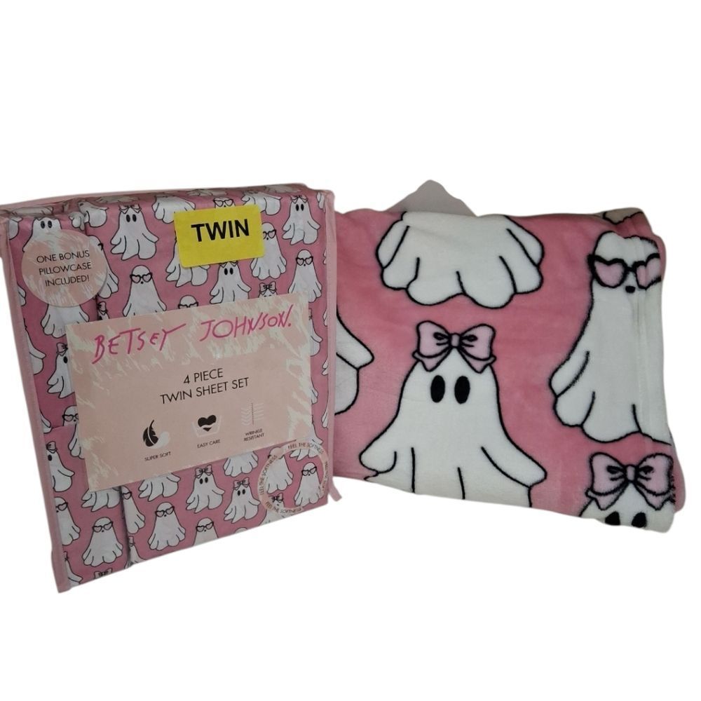 Betsey Johnson Halloween Ghosts Twin Sheet Set & Throw Blanket Set